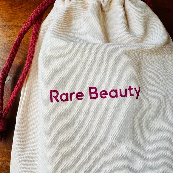 Rare Beauty Positive Light Enlighten Highlighter & Applicator Brush with Bag - Picture 4 of 12